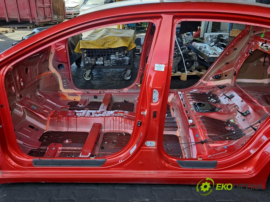 Hyundai Elantra VI 2015-2020 1.6 16V 128 hp manual 93,8 kW 1591 cm3 4- práh levý  (Karoserie ostatní)