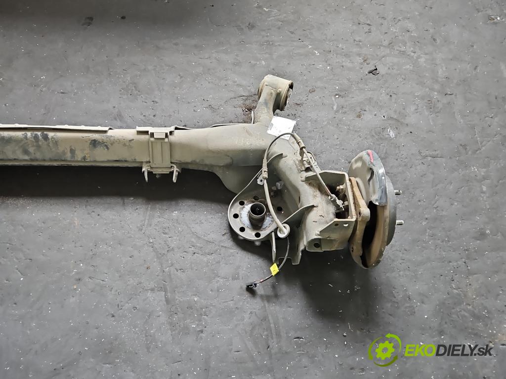 Hyundai Elantra VI 2015-2020 1.6 16V 128 hp manual 93.8 kW 1591 cm3 4- zadní výztuha  (Zadní výztuha)