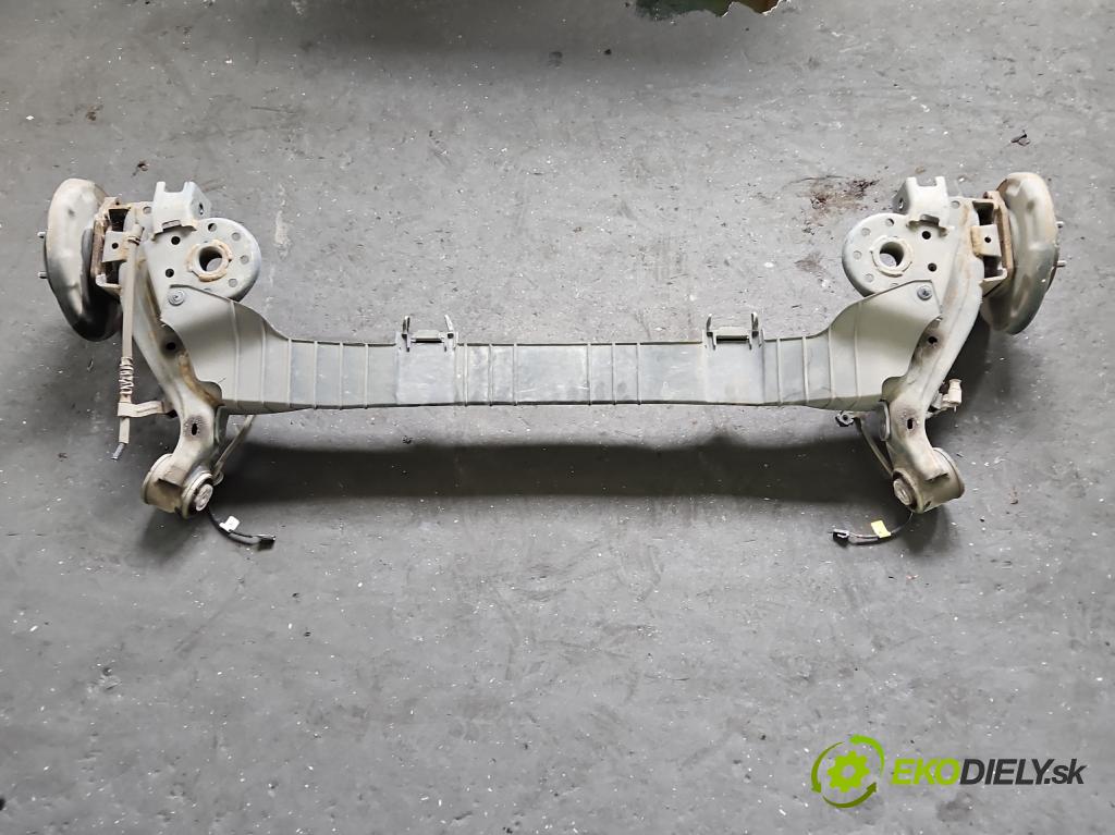 Hyundai Elantra VI 2015-2020 1.6 16V 128 hp manual 93.8 kW 1591 cm3 4- zadní výztuha  (Zadní výztuha)