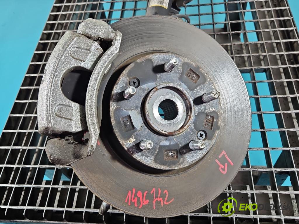 Hyundai Elantra VI 2015-2020 1.6 16V 128 HP manual 93.8 kW 1591 cm3 4- náboj ľavé  (Náboj kolesa)