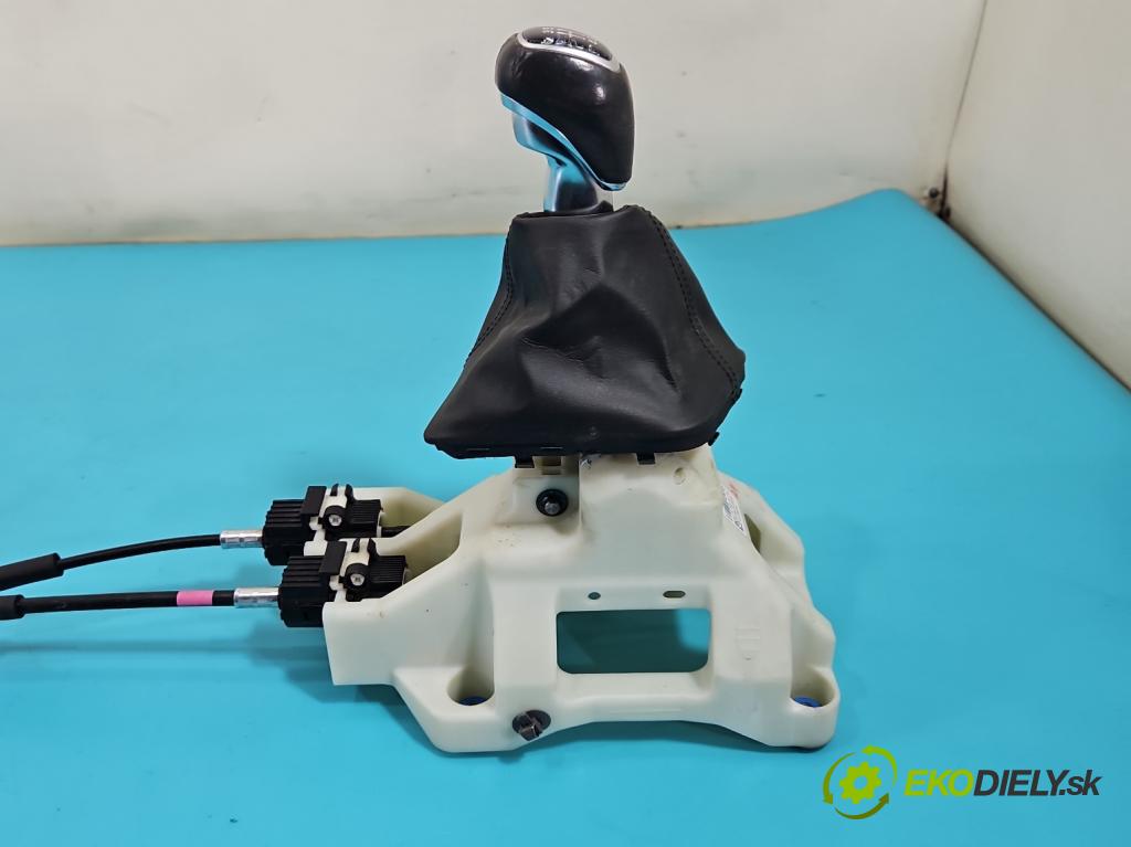 Hyundai Elantra VI 2015-2020 1.6 16V 128 HP manual 93,8 kW 1591 cm3 4- Páka: Změny: stupeň,rýchlosť 43700-F2120 (Rýchlostná páka (kulisa))