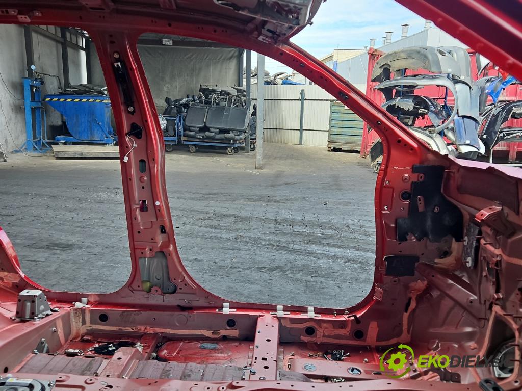 Mitsubishi Outlander III 2012-2022 2.4 135 hp automatic 99 kW 2360 cm3 5- práh levý  (Karoserie ostatní)