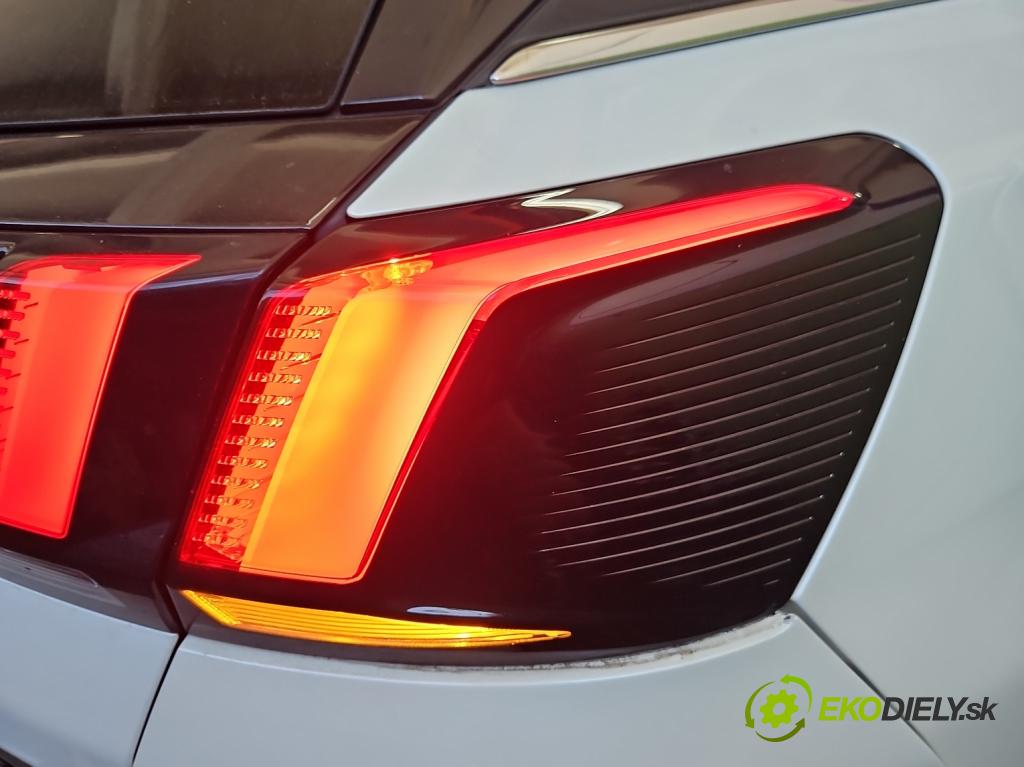 Peugeot 3008 II 2016-2023 2.0 hdi 150 hp manual 110 kW 1997 cm3 5- světlo zadní pravé 9810477080 (Klika dveří ostatní)