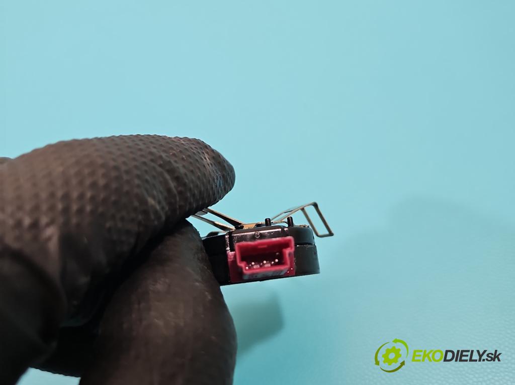 Mitsubishi Outlander III 2012-2022 2.4 135 HP automatic 99 kW 2360 cm3 5- snímač déšť: K8634-002A (Snímač dažďa)