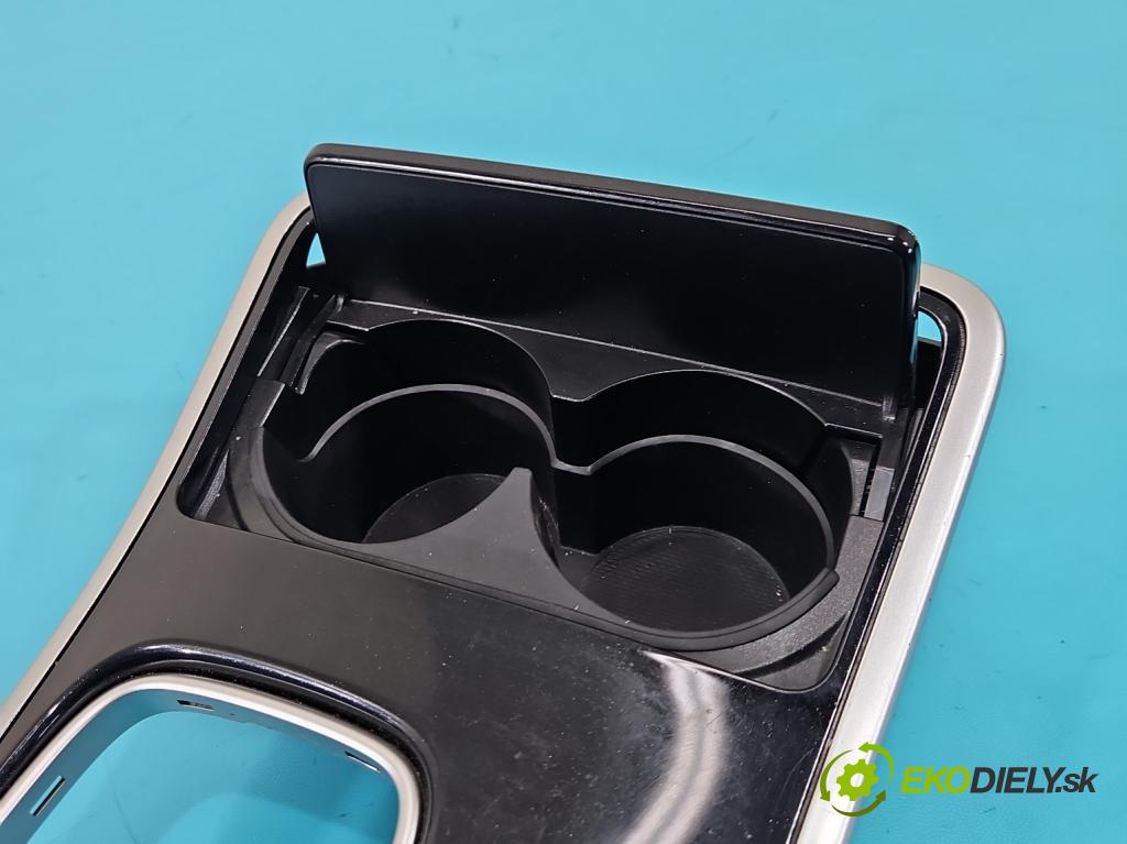 Mitsubishi Outlander III 2012-2022 2.4 135 hp automatic 99 kW 2360 cm3 5- lišta ozdobná interiéry: 8002C896