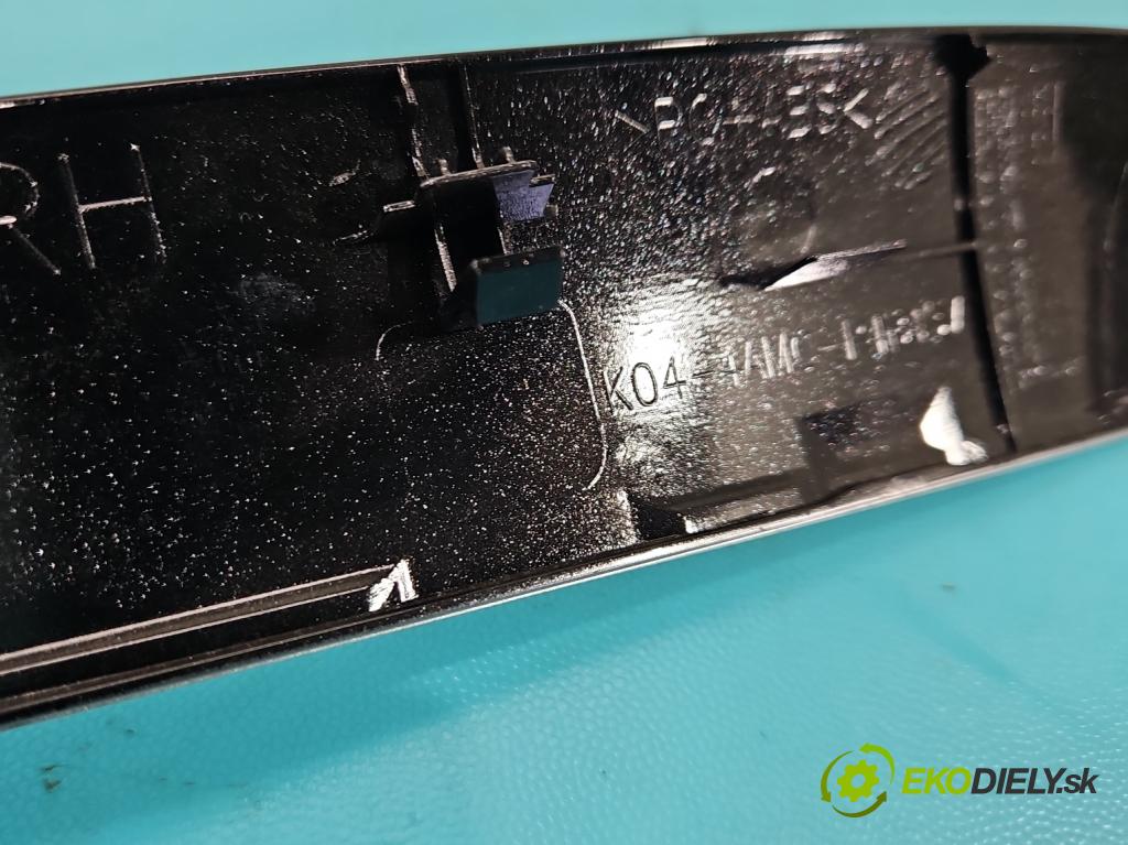 Mitsubishi Outlander III 2012-2022 2.4 135 hp automatic 99 kW 2360 cm3 5- lišta ozdobná interiéry: 8002C896