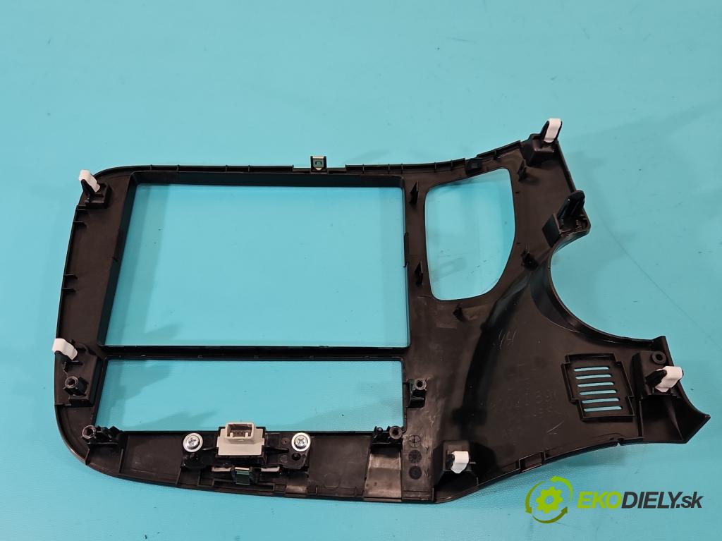 Mitsubishi Outlander III 2012-2022 2.4 135 hp automatic 99 kW 2360 cm3 5- lišta ozdobná interiéry: 8002C896