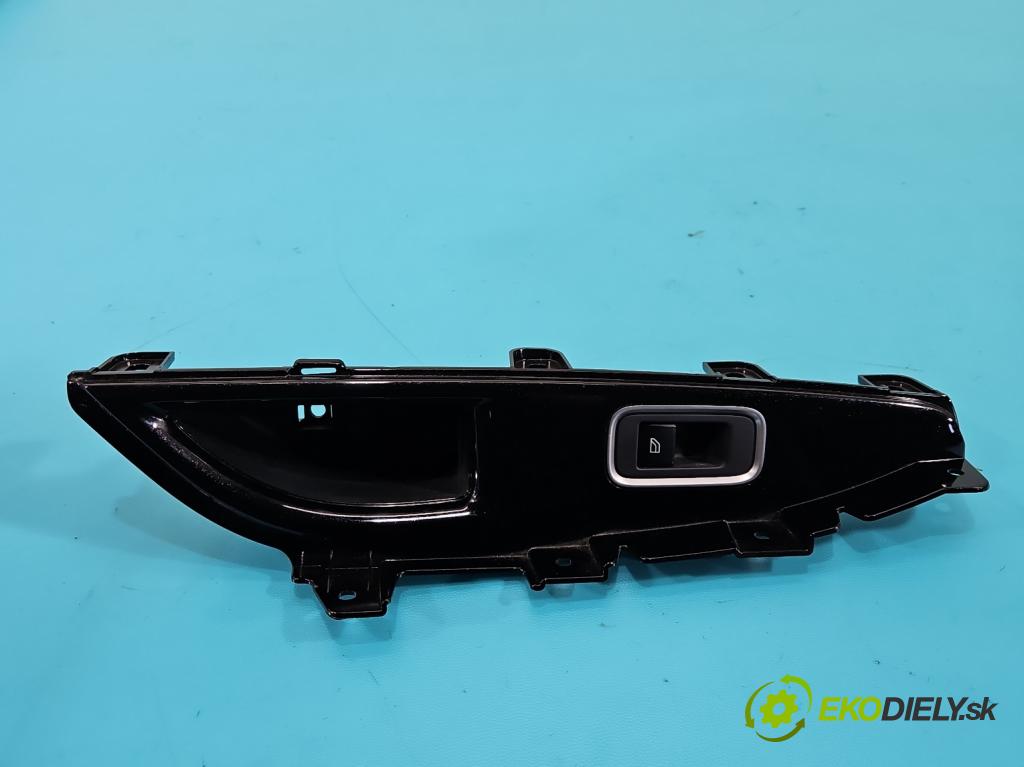 Mitsubishi Outlander III 2012-2022 2.4 135 hp automatic 99 kW 2360 cm3 5- lišta ozdobná interiéry: 8002C896