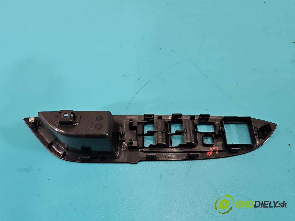 Mitsubishi Outlander III 2012-2022 2.4 135 hp automatic 99 kW 2360 cm3 5- lišta ozdobná interiéry: 8002C896