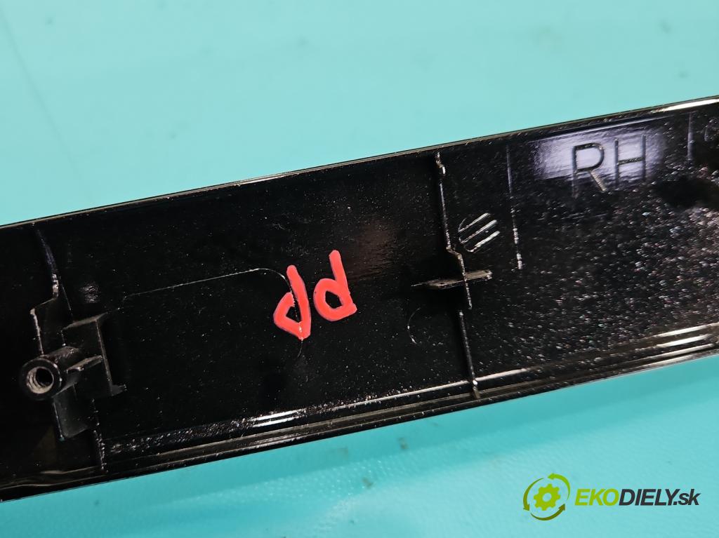 Mitsubishi Outlander III 2012-2022 2.4 135 hp automatic 99 kW 2360 cm3 5- lišta ozdobná interiéry: 8002C896