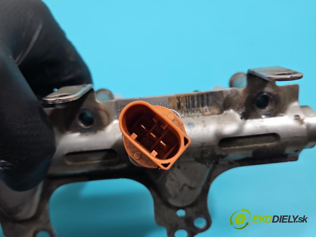 Vw Passat B7 2010-2014 2.0 TSI 211KM automatic 155 kW 1984 cm3 4- vstrek 0261500076 (Vstrekovač paliva)