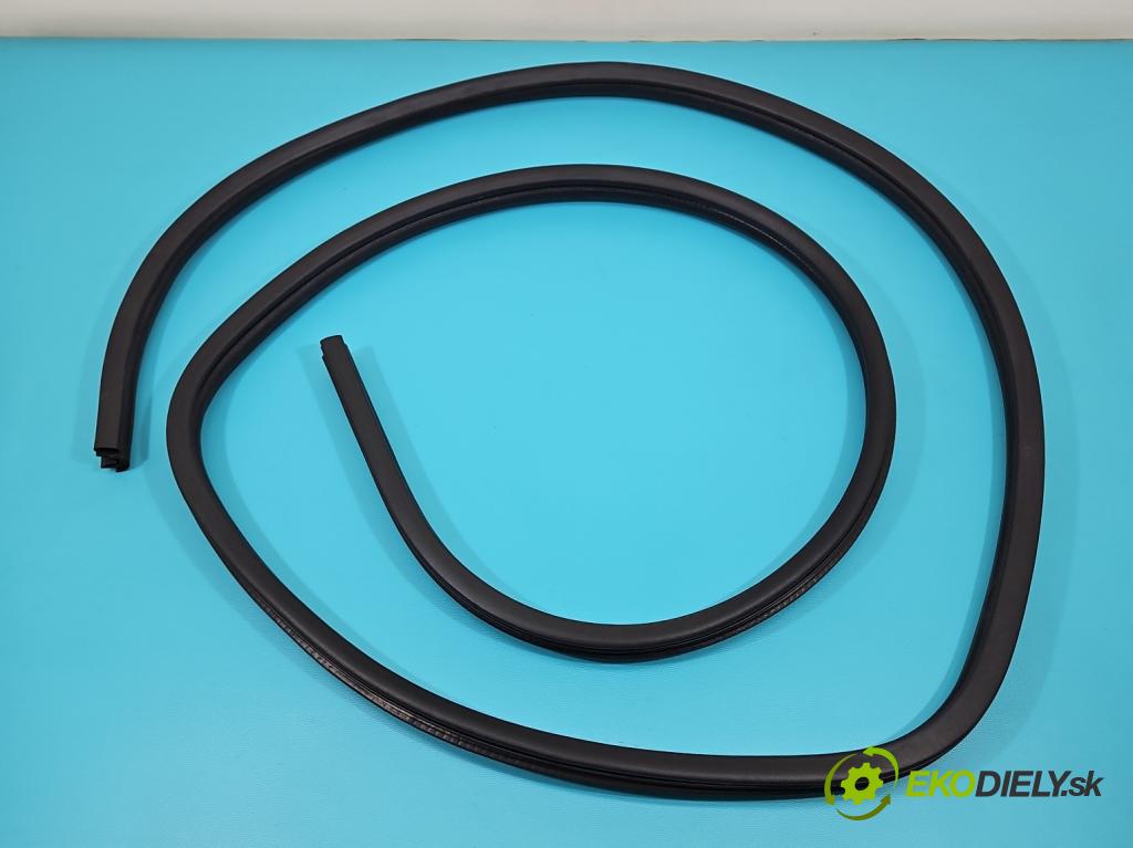 Mitsubishi Outlander III 2012-2022 2.4 135 hp automatic 99 kW 2360 cm3 5- Těsnění: dveře zadní pravé  (Karoserie ostatní)