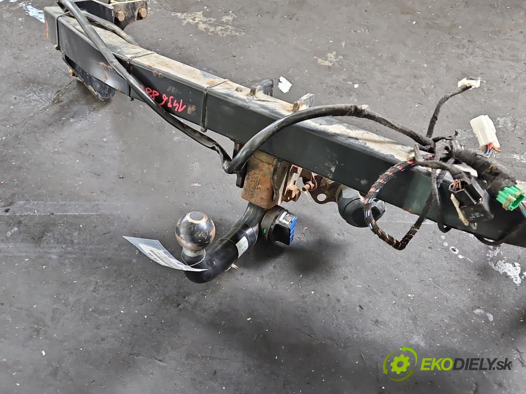 Mitsubishi Outlander III 2012-2022 2.4 135 hp automatic 99 kW 2360 cm3 5- oko tažné  (Tažné zařízení)