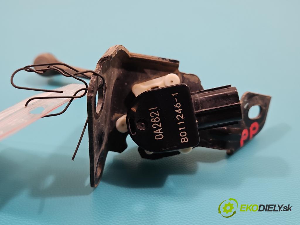 Mitsubishi Outlander III 2012-2022 2.4 135 HP automatic 99 kW 2360 cm3 5- snímač nastavenia xenon B011246-1 (Snímač)