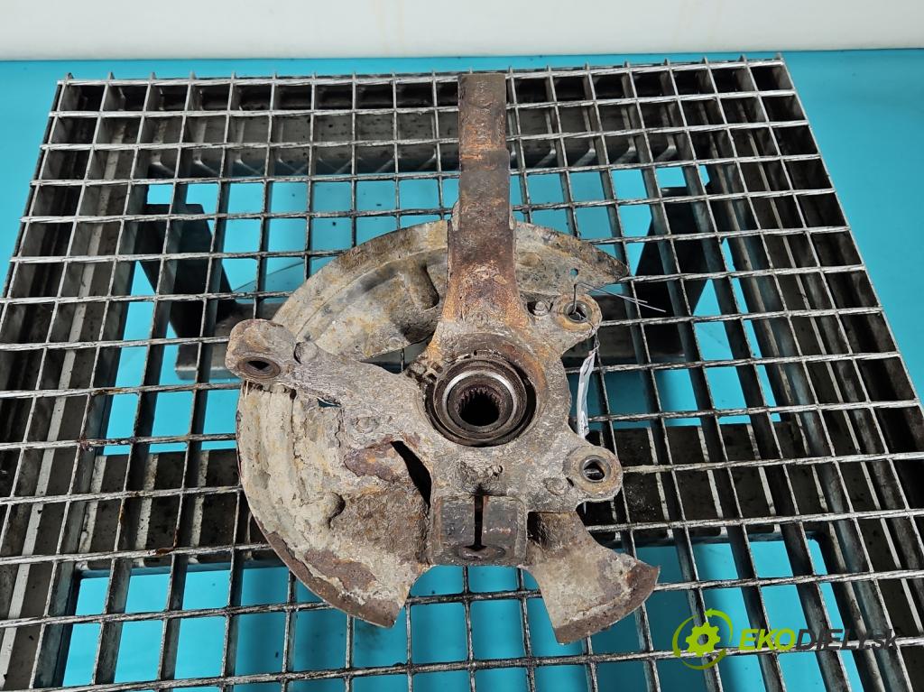 Renault Clio III 2005-2012 1.4 16V 98 hp manual 72 kW 1390 cm3 5- náboj levé  (Náboj kola)