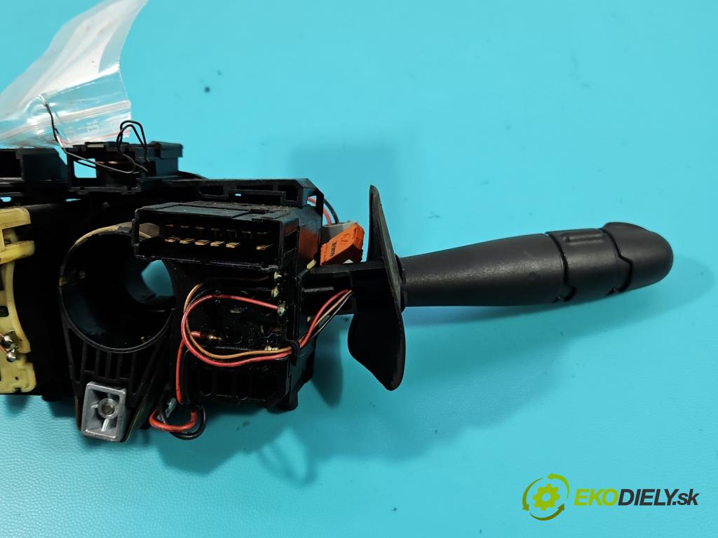 Renault Megane I 1995-2003 1.6 16V 107 HP manual 79 kW 1598 cm3 4- prepínač komplex: 7700428235 (Prepínacie páčky pod volantom)