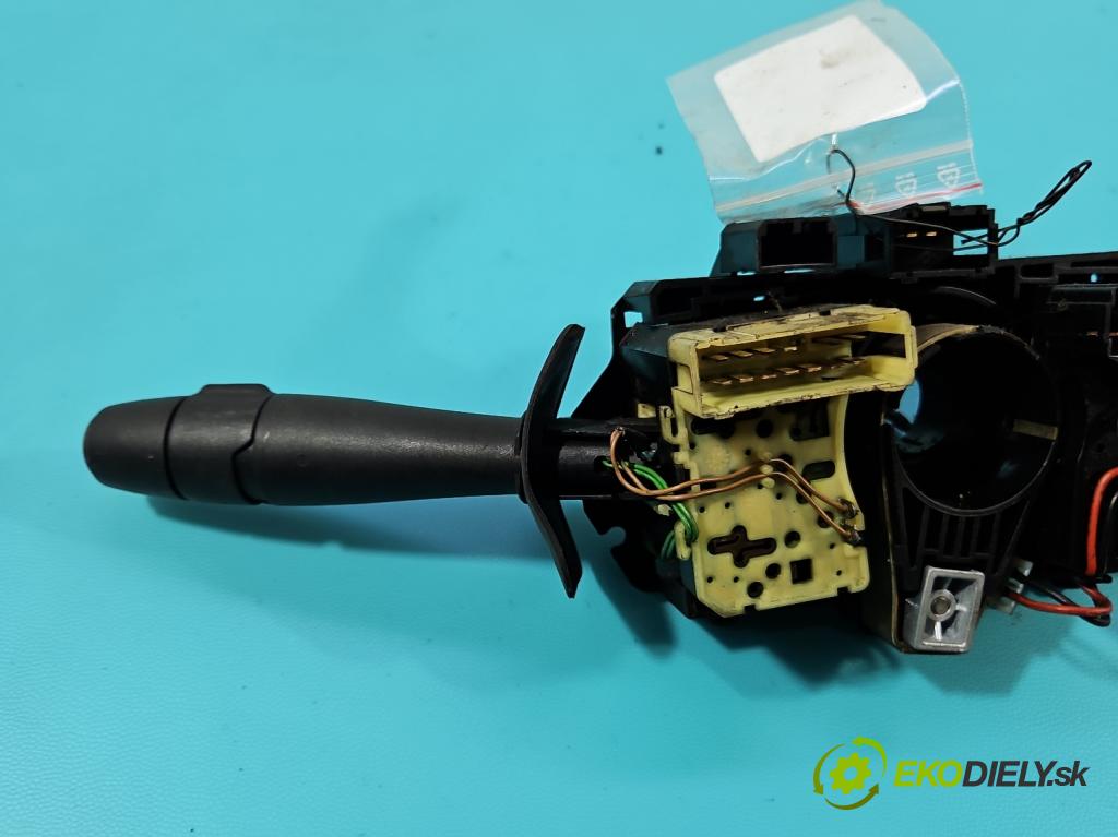 Renault Megane I 1995-2003 1.6 16V 107 HP manual 79 kW 1598 cm3 4- prepínač komplex: 7700428235 (Prepínacie páčky pod volantom)