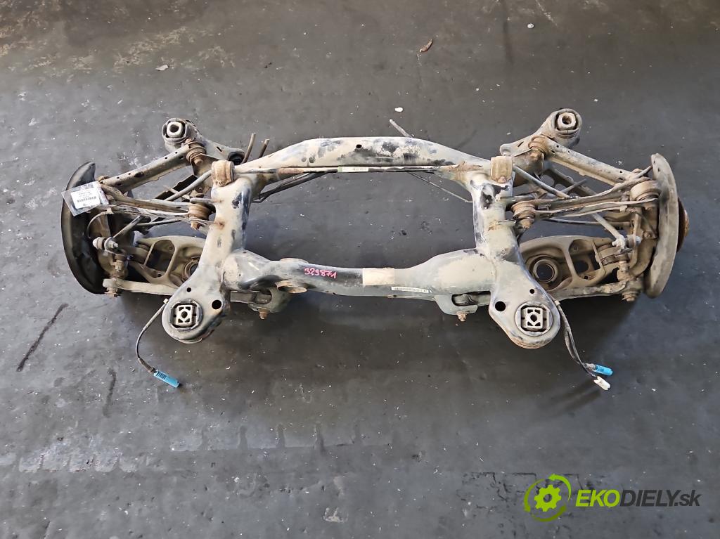 Bmw X1 E84 2009-2015 2.0d 143 hp automatic 105 kW 1995 cm3 5- zadní výztuha  (Zadní výztuha)