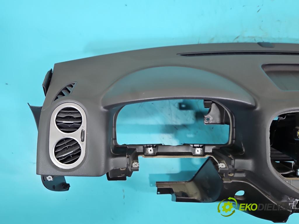 Vw Tiguan I 2007-2016 2.0 TDI 140 HP manual 103 kW 1968 cm3 5- kokpit,pristrojová doska rozdeľovacia
