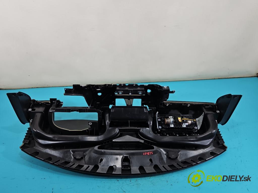 Vw Tiguan I 2007-2016 2.0 TDI 140 HP manual 103 kW 1968 cm3 5- kokpit,pristrojová doska rozdeľovacia