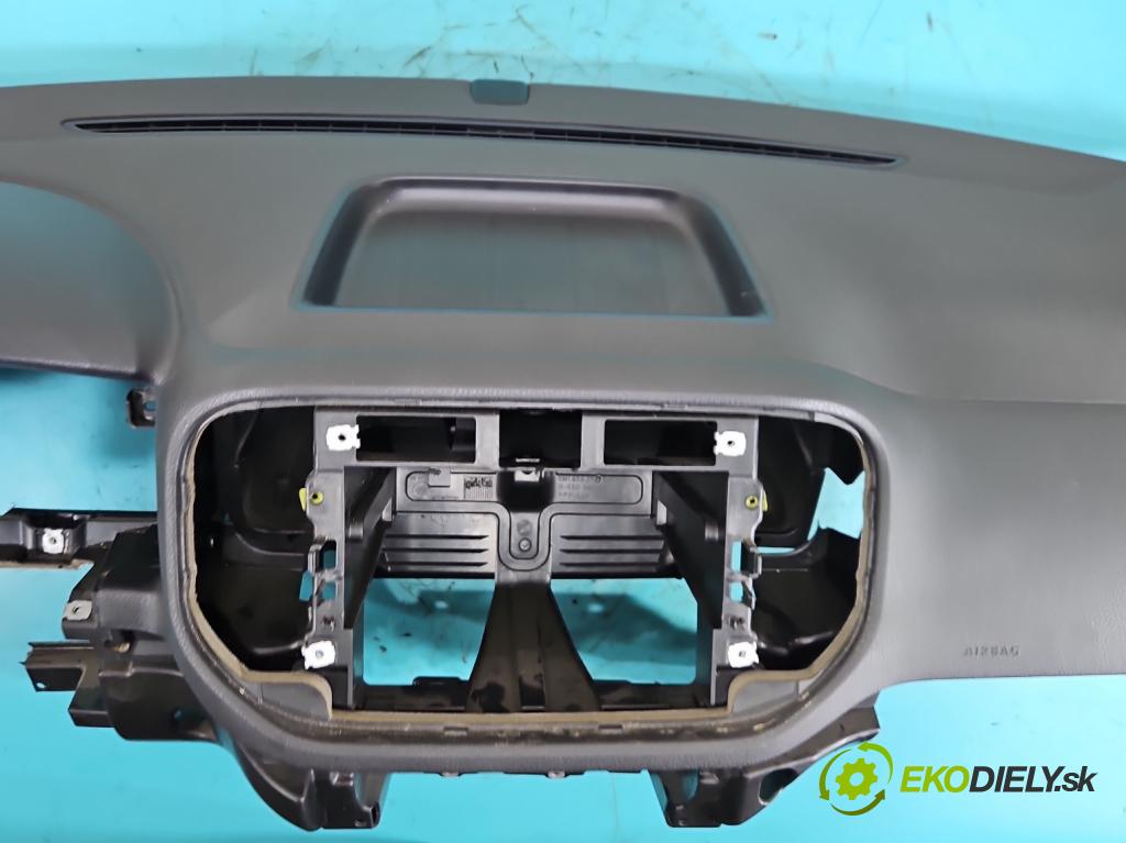 Vw Tiguan I 2007-2016 2.0 TDI 140 HP manual 103 kW 1968 cm3 5- kokpit,pristrojová doska rozdeľovacia