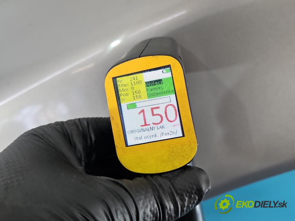 Volvo V50 2.0d 133 hp manual 98 kW 1997 cm3 5- blatnik přední levý  (Levý přední blatník)