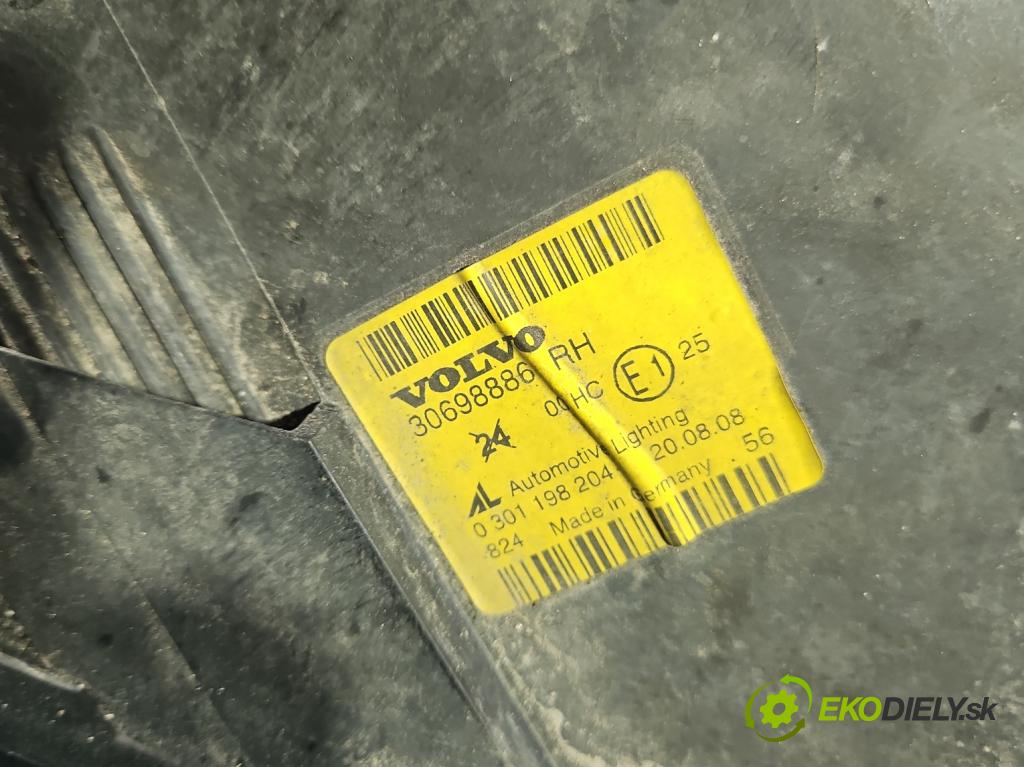 Volvo V50 2.0d 133 HP manual 98 kW 1997 cm3 5- Reflektor: pravý 30698886 (Svetlo predné pravé)