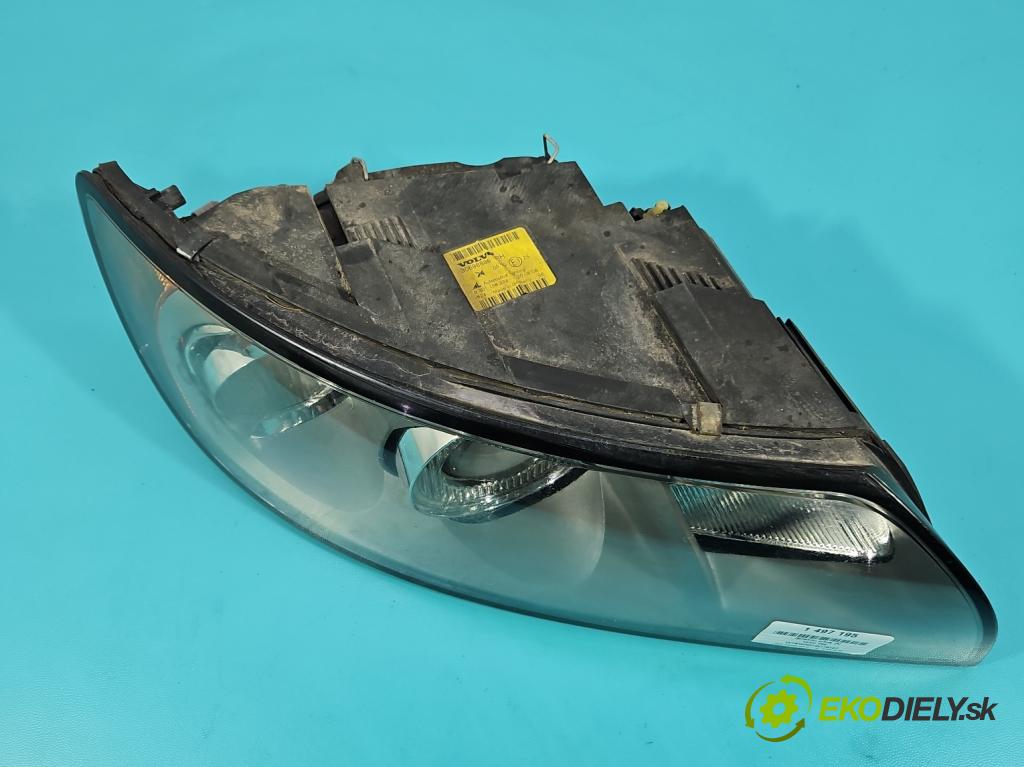 Volvo V50 2.0d 133 HP manual 98 kW 1997 cm3 5- Reflektor: pravý 30698886 (Svetlo predné pravé)