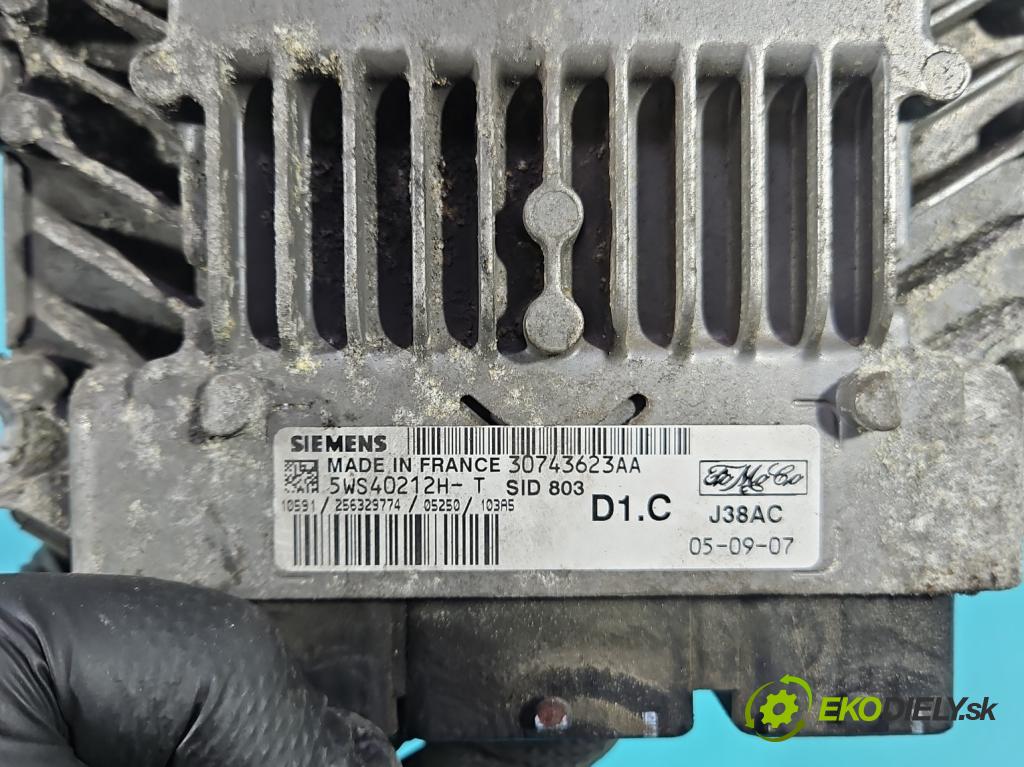 Volvo V50 2.0d 133 HP manual 98 kW 1997 cm3 5- riadiaca jednotka motora 30743623AA