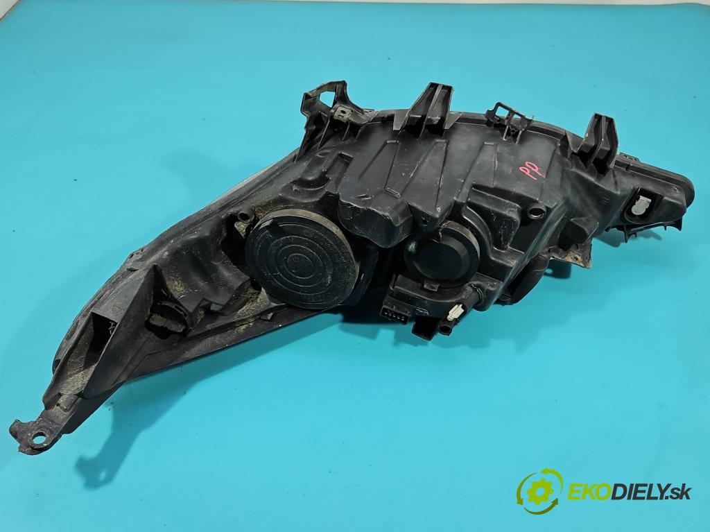 Peugeot 207 1.4 16V 88 HP manual 65 kW 1360 cm3 5- Reflektor: pravý 9649986180 (Svetlo predné pravé)