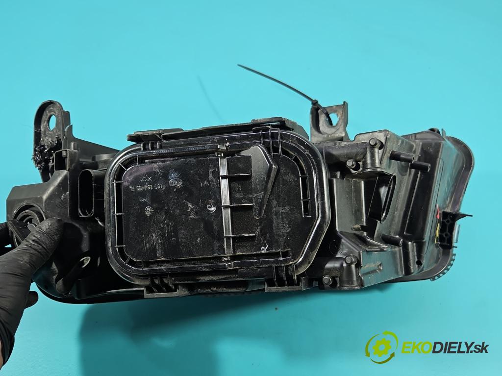 Audi A6 C6 2004-2011 2.0 tdi 140 HP automatic 103 kW 1968 cm3 4- Reflektor: pravý 4F0941004 (Svetlo predné pravé)