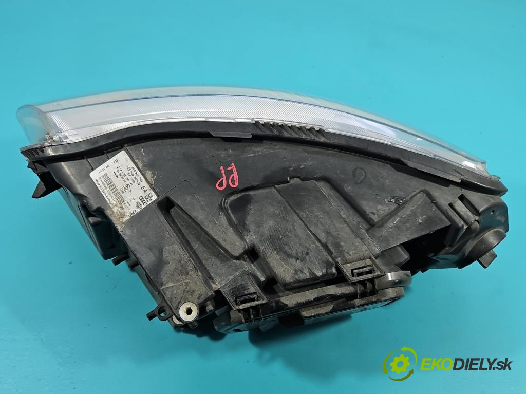 Audi A6 C6 2004-2011 2.0 tdi 140 HP automatic 103 kW 1968 cm3 4- Reflektor: pravý 4F0941004 (Svetlo predné pravé)