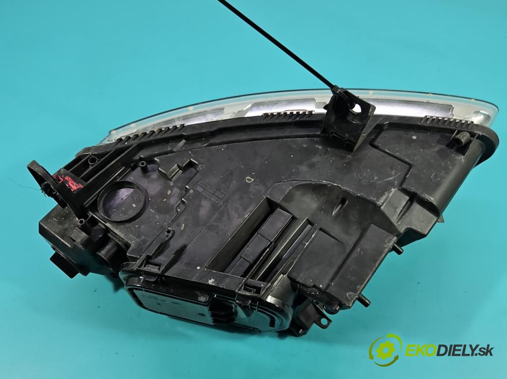 Audi A6 C6 2004-2011 2.0 tdi 140 HP automatic 103 kW 1968 cm3 4- Reflektor: pravý 4F0941004 (Svetlo predné pravé)