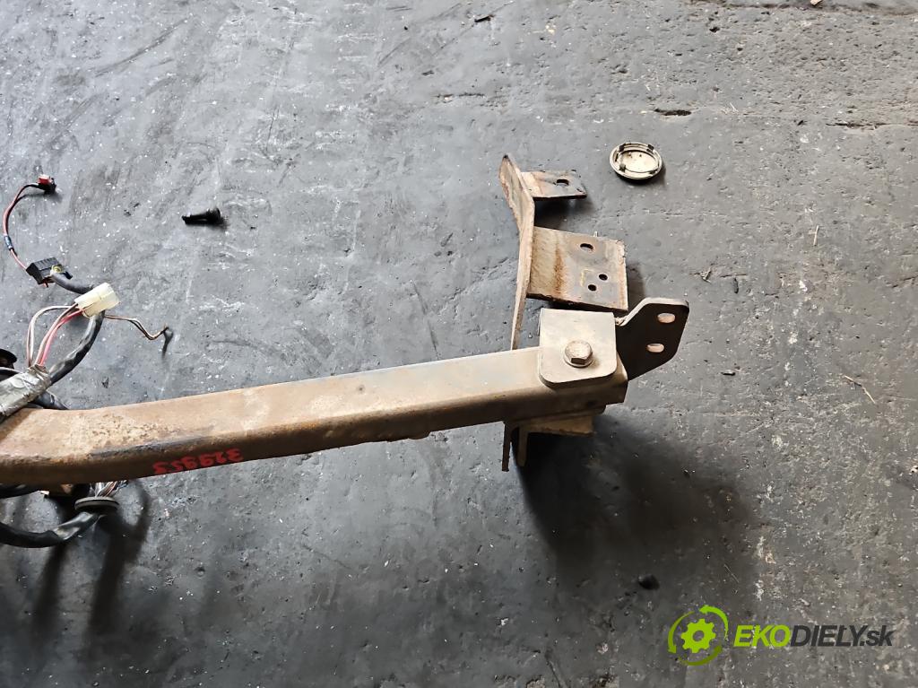 Kia Carnival II 2005-2014 2.9 crdi 185 hp manual 136 kW 2902 cm3 5- oko tažné  (Tažné zařízení)