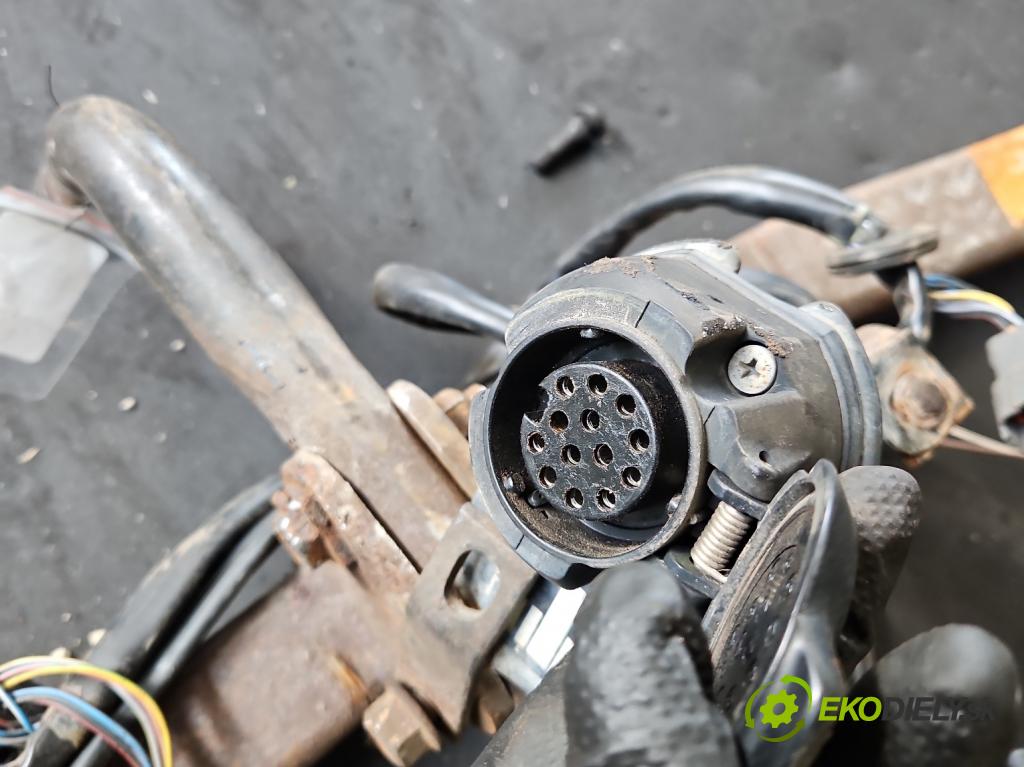 Kia Carnival II 2005-2014 2.9 crdi 185 hp manual 136 kW 2902 cm3 5- oko tažné  (Tažné zařízení)