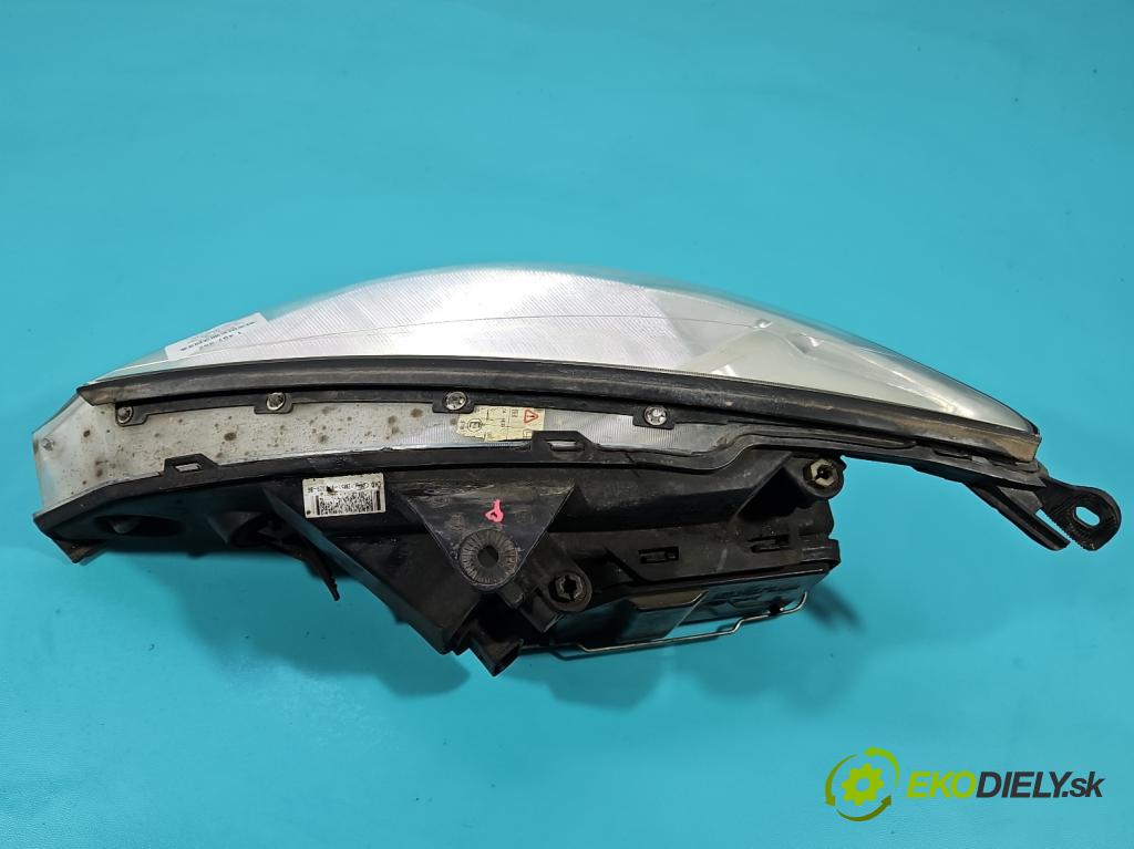 Ford Focus Mk1 1998-2004 1.8 tdci 101 HP manual 74 kW 1753 cm3 5- Reflektor: pravý 2M51-13W029-BG (Svetlo predné pravé)