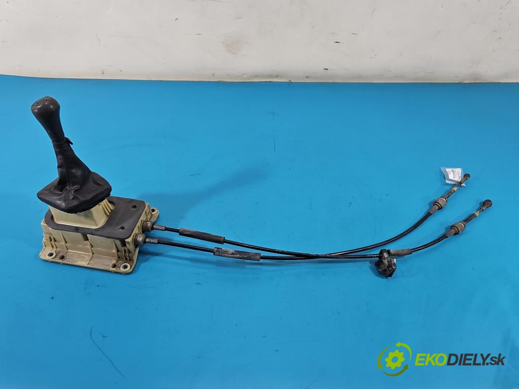 Fiat Stilo 1.9 jtd 120 HP manual 88 kW 1910 cm3 5- Páka: Změny: stupeň,rýchlosť  (Rýchlostná páka (kulisa))