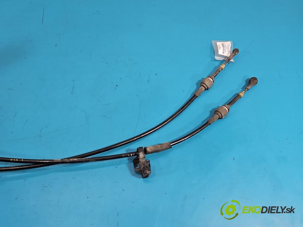 Fiat Stilo 1.9 jtd 120 HP manual 88 kW 1910 cm3 5- Páka: Změny: stupeň,rýchlosť  (Rýchlostná páka (kulisa))