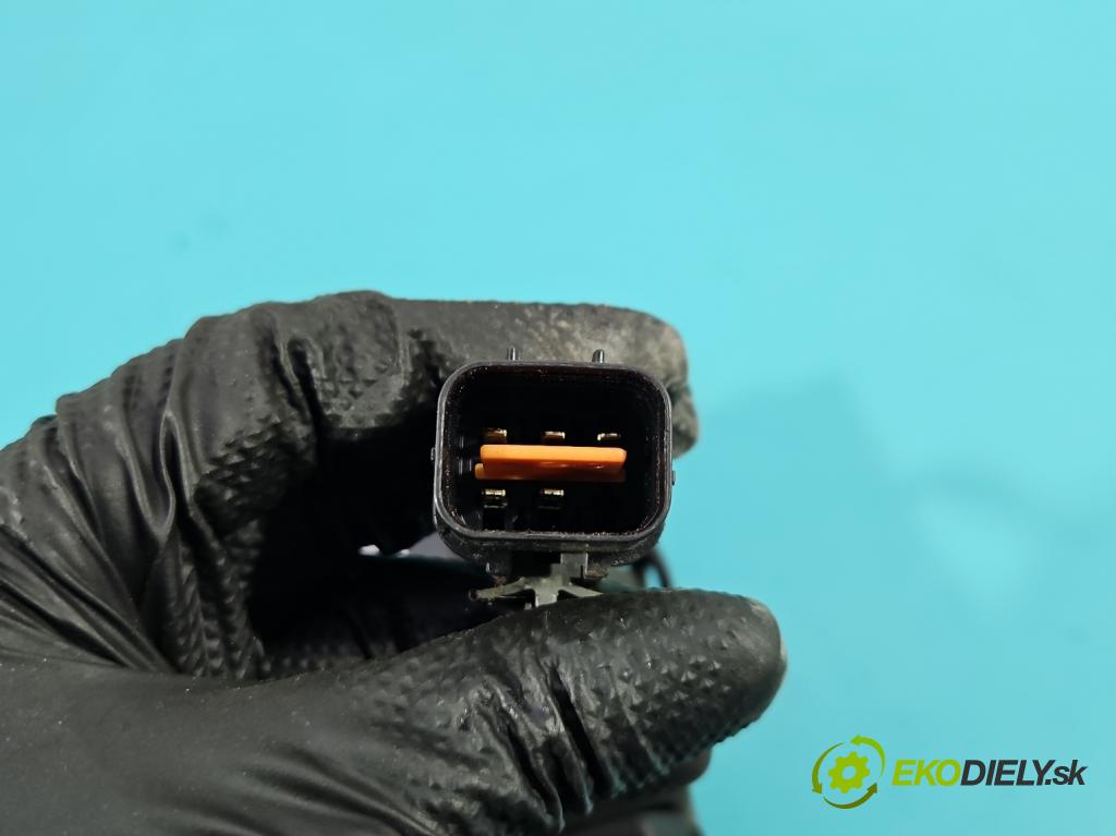 Kia Carnival II 2005-2014 2.9 crdi 185 hp manual 136 kW 2902 cm3 5- Webasto  (Webasto (nezávislé topení))