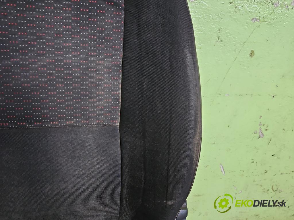 Citroen Jumper III 2014- 2.2 hdi 110 hp manual 81 kW 2198 cm3 4- Sedadlo levý  (Sedadlo)