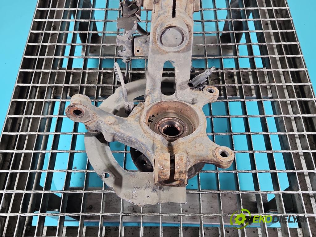 Renault Megane IV 2016-2024 1.3 116 HP manual 85 kW 1332 cm3 5- náboj pravé  (Náboj kolesa)