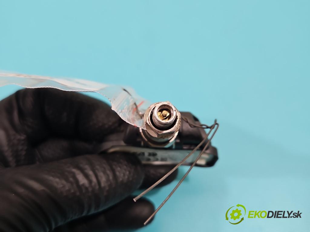 Vw Tiguan I 2007-2016 2.0 TDI 140 hp manual 103 kW 1968 cm3 5- snímač tlaku pneumatika A0009050030 (Snímač tlaku v pneumatice)