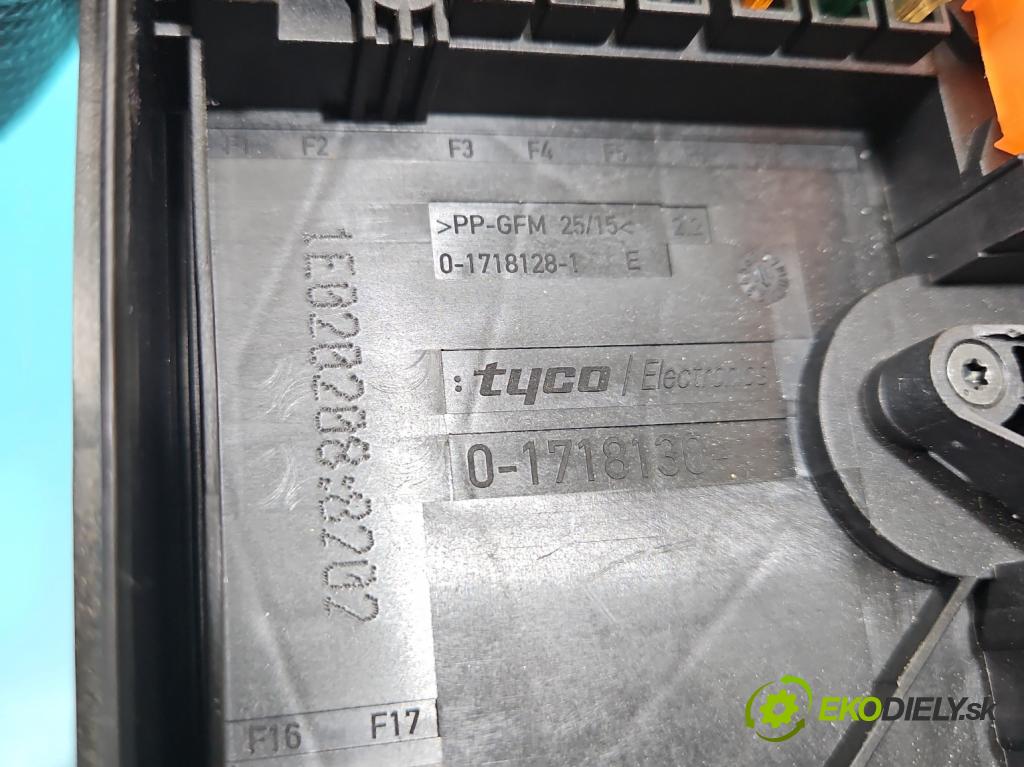 Vw Tiguan I 2007-2016 2.0 TDI 140 hp manual 103 kW 1968 cm3 5- skříňka pojistková 1K0937132F (Pojistková skříňka)