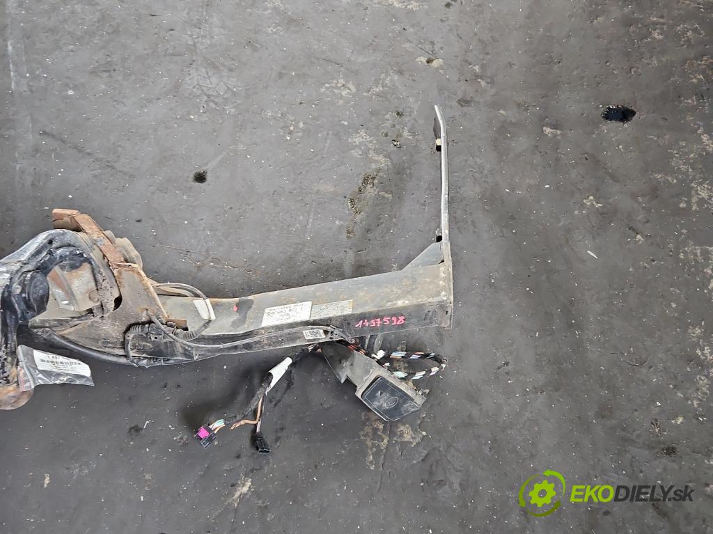 Vw Tiguan I 2007-2016 2.0 TDI 140 hp manual 103 kW 1968 cm3 5- oko tažné 5N0803880E (Tažné zařízení)