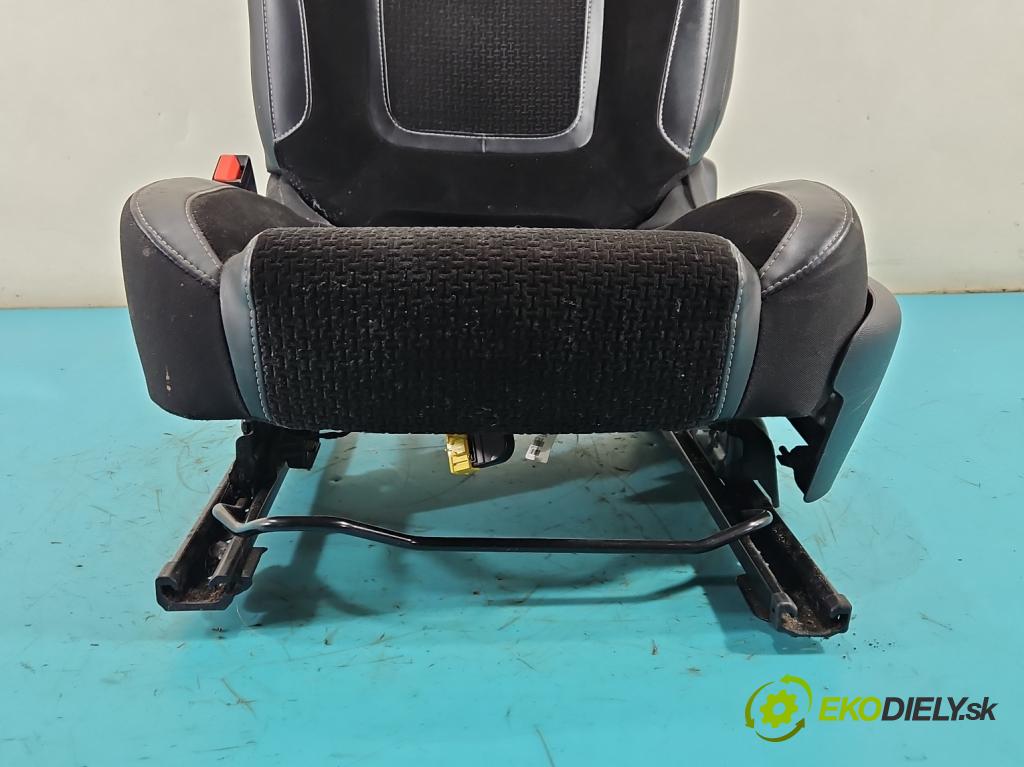 Renault Megane IV 2016-2024 1.3 116 hp manual 85 kW 1332 cm3 5- Sedadlo levý  (Sedadlo)