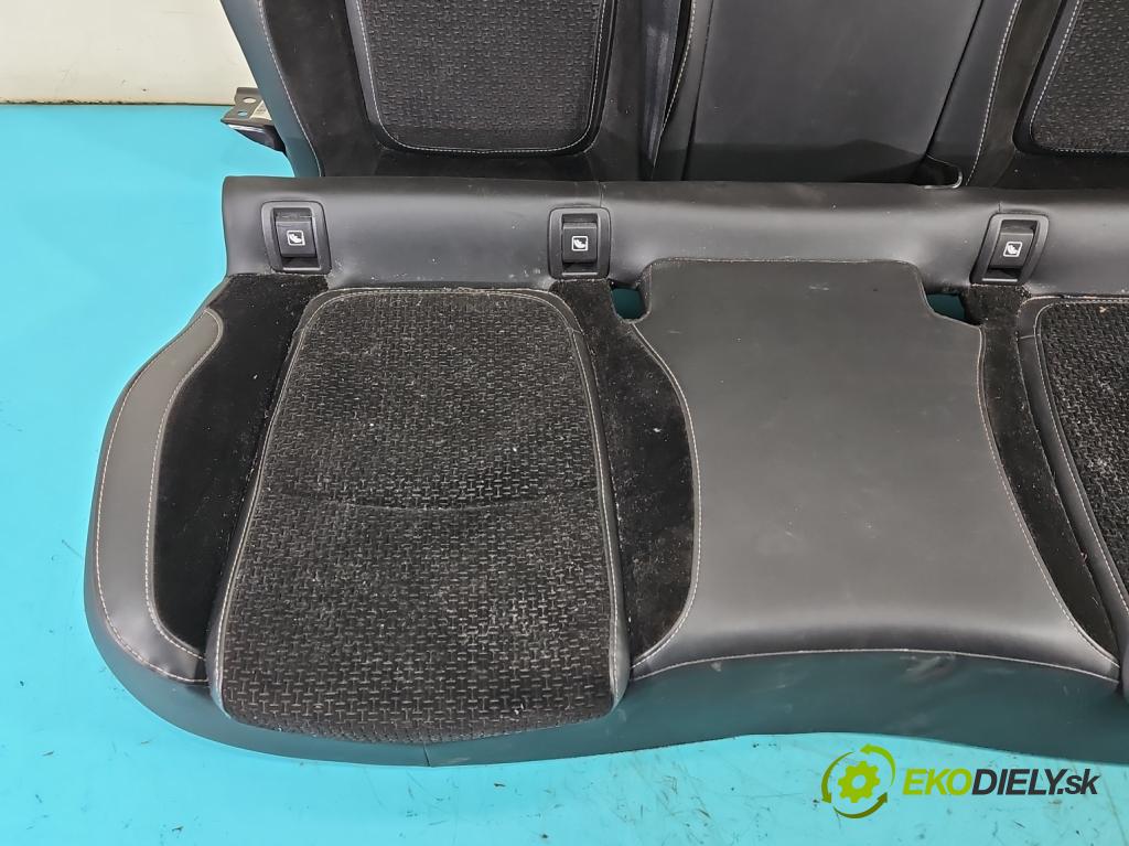 Renault Megane IV 2016-2024 1.3 116 HP manual 85 kW 1332 cm3 5- Pohovka: zadné  (Sedadlo)