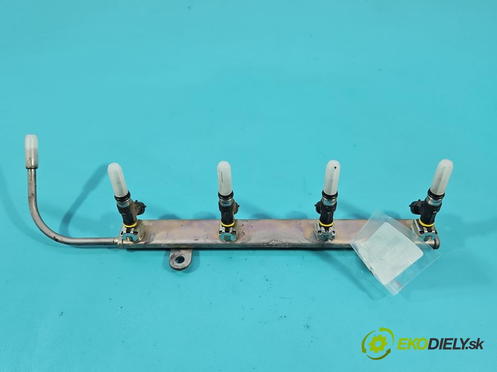 Mitsubishi Outlander III 2012-2022 2.4 135 HP automatic 99 kW 2360 cm3 5- vstrek 1465A412 (Vstrekovač paliva)