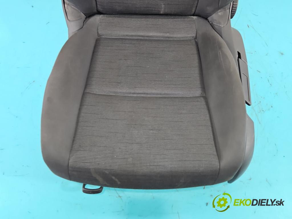 Vw Golf V 2003-2009 1.4 16V 75 HP manual 55 kW 1390 cm3 3- Sedačka ľavý  (Sedadlo)