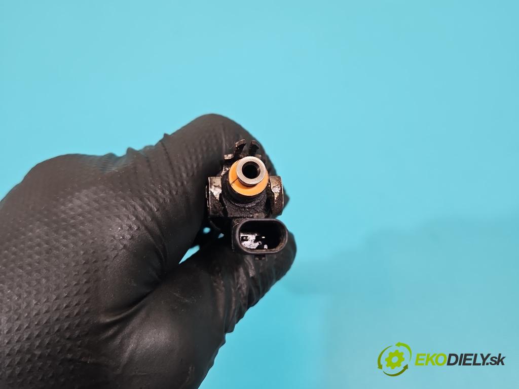 Renault Megane IV 2016-2024 1.3 116 HP manual 85 kW 1332 cm3 5- vstrek 166002932R (Vstrekovač paliva)