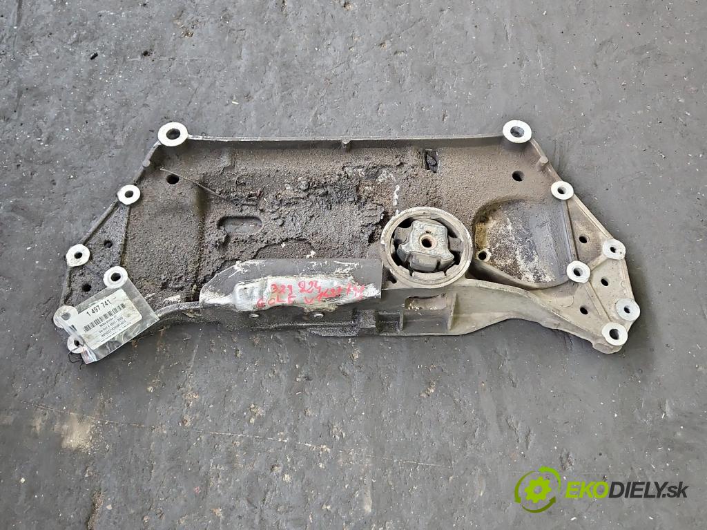 Vw Golf V 2003-2009 1.4 16V 75 hp manual 55 kW 1390 cm3 3- výztuha motoru 